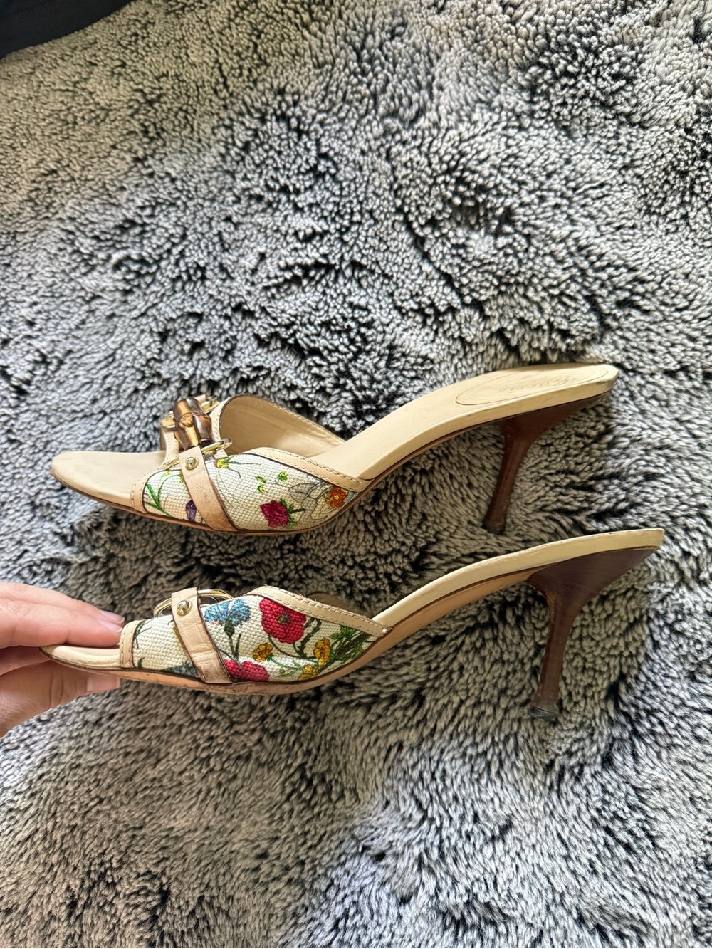 Gucci Floral Bamboo Horsebit Beige Slide Mules - Picture 4 of 5